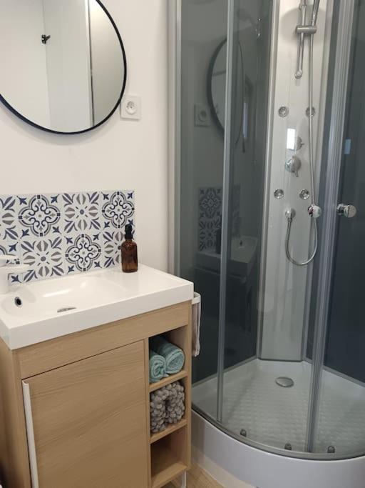 Chalet Cosy Avec Option Jacuzzi Saint-Genes-de-Fronsac Eksteriør bilde